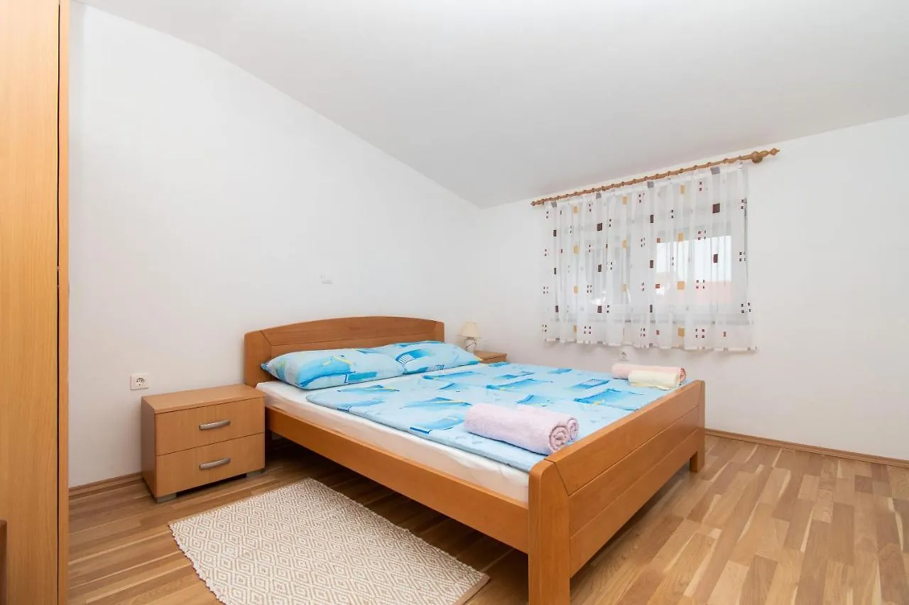 Apartment Tommy Privlaka  Kroatien